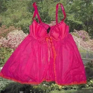 Victoria’s Secret Open Front Hot Pink Cami Size 34B